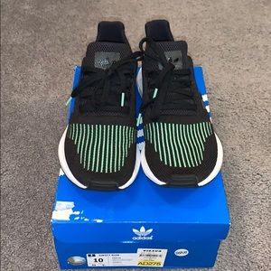 Adidas Swift Runs